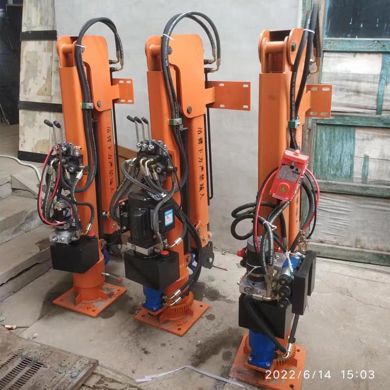 保定市重汽蓝牌随车吊 3.2吨 国六动力强 液压驱动 农用自卸起重机